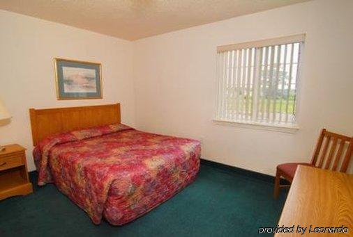 Affordable Suites Charlottesville Ruang foto