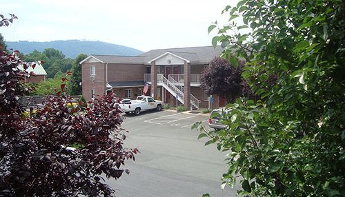 Affordable Suites Charlottesville Bagian luar foto